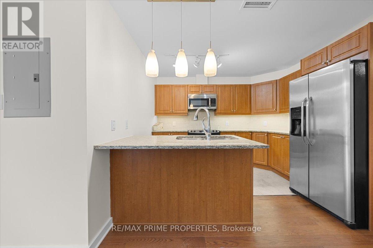 506 - 310 Centrum Boulevard, Ottawa, ON - Indoor Photo Showing Kitchen