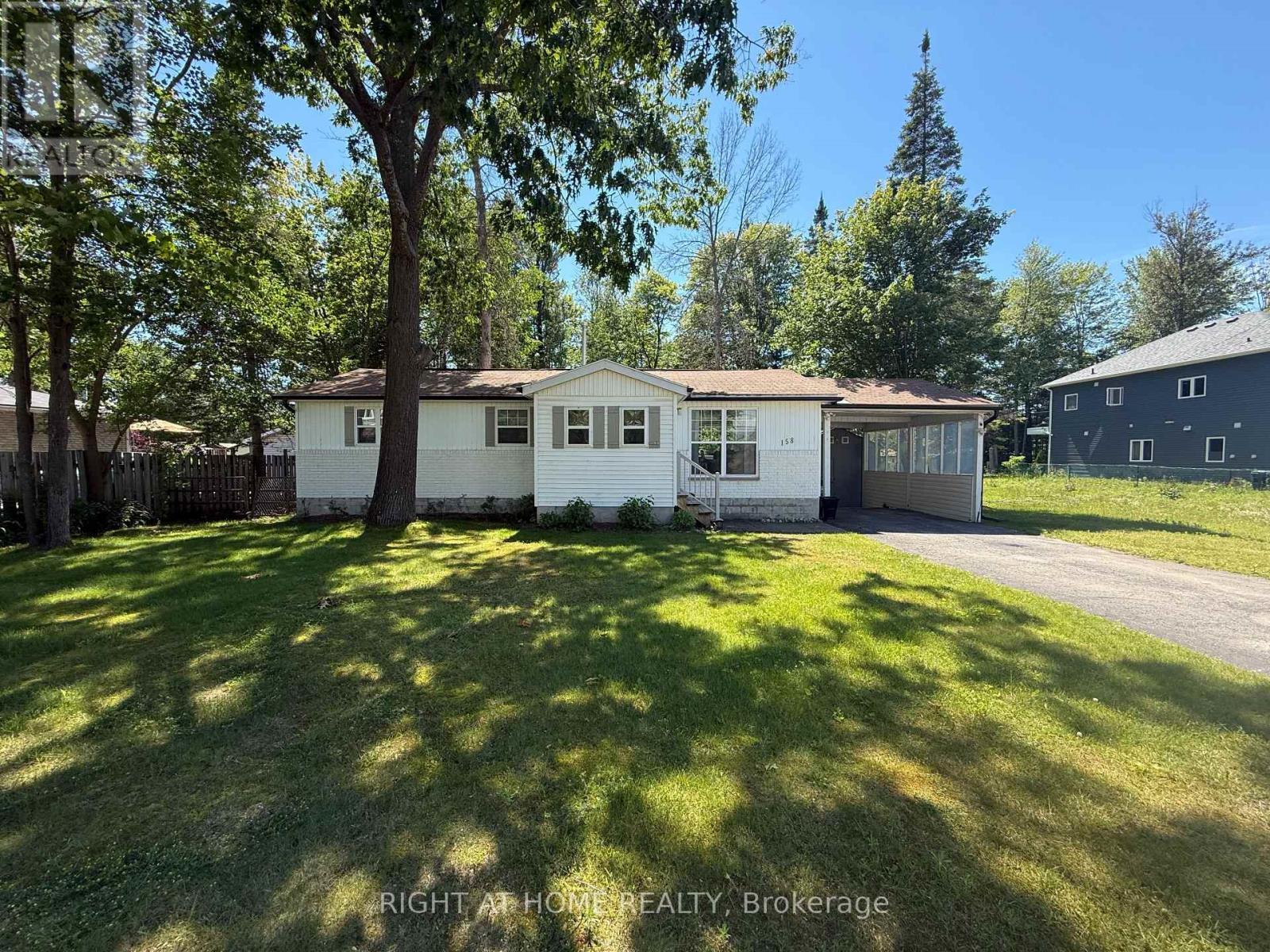 158 Zoo Park Road, Wasaga Beach, ON - Outdoor
