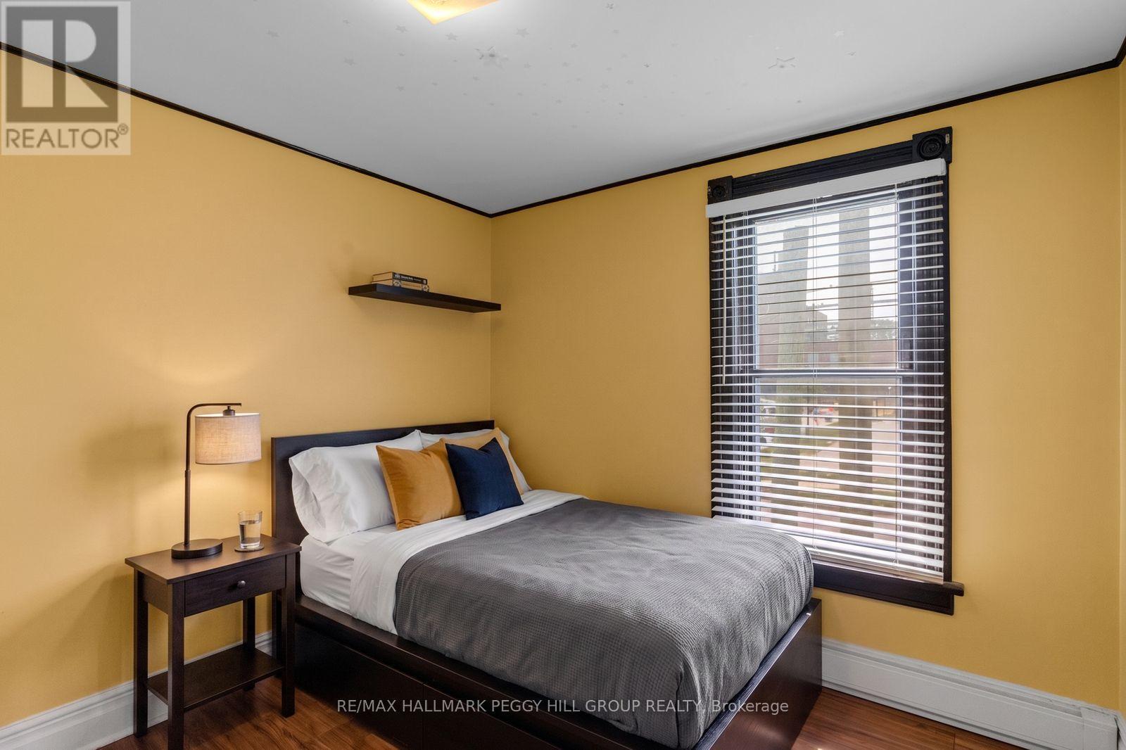 194 Mississaga Street W, Orillia, ON - Indoor Photo Showing Bedroom