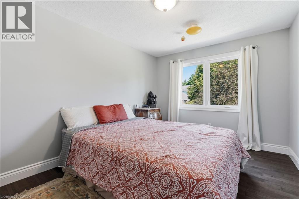 25 Winter Way, Brantford, ON - Indoor Photo Showing Bedroom