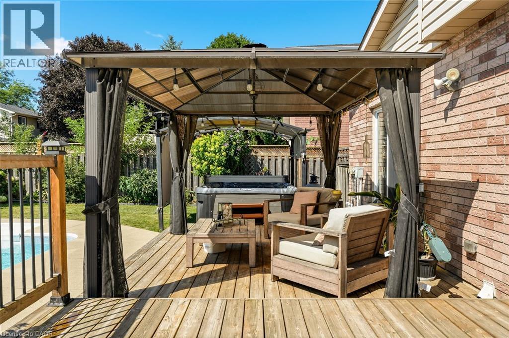 25 Winter Way, Brantford, ON - Outdoor With Deck Patio Veranda With Exterior