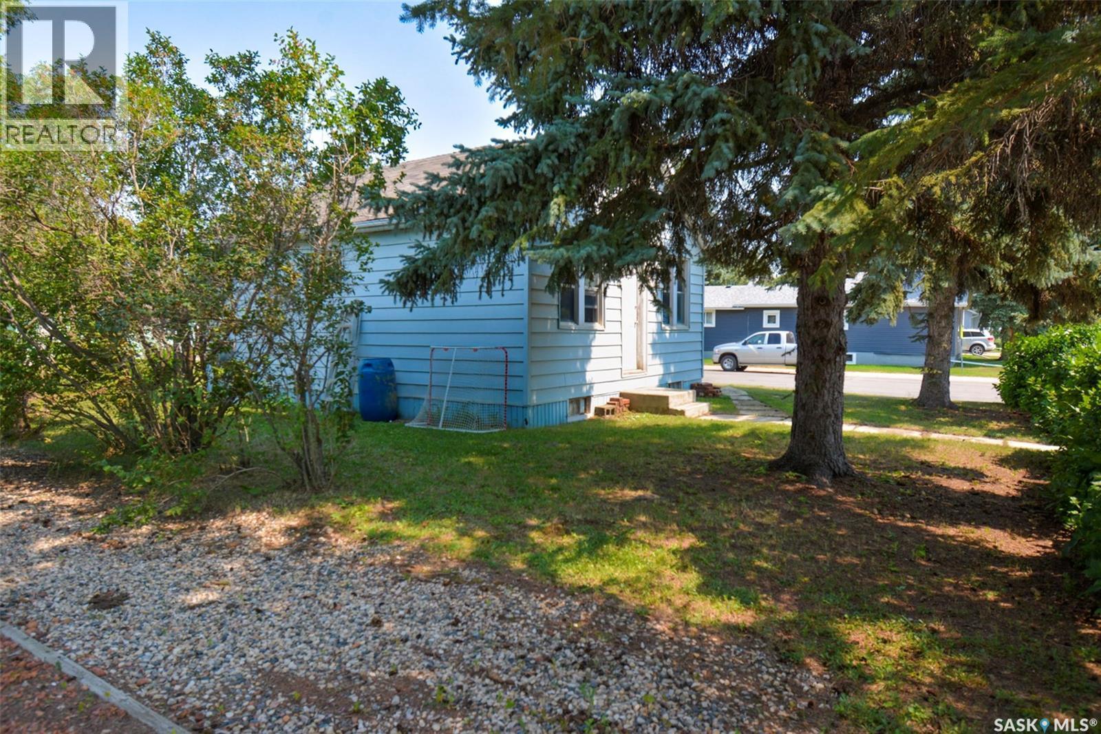 510 Assiniboia Avenue, Southey, SK - Outdoor