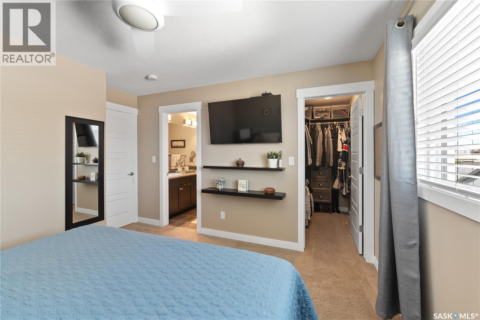 4538 Green Rock Road E, Regina, SK - Indoor