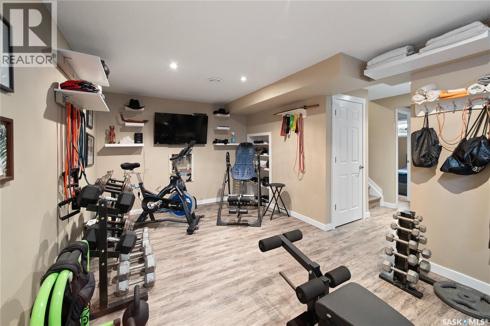 4538 Green Rock Road E, Regina, SK - Indoor Photo Showing Gym Room