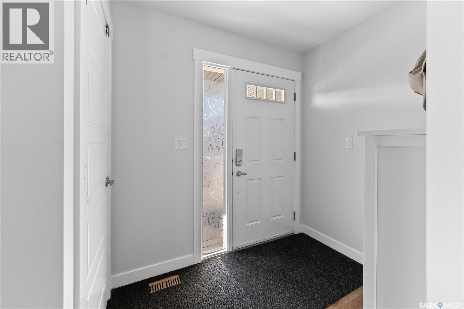 4538 Green Rock Road E, Regina, SK - Indoor Photo Showing Other Room