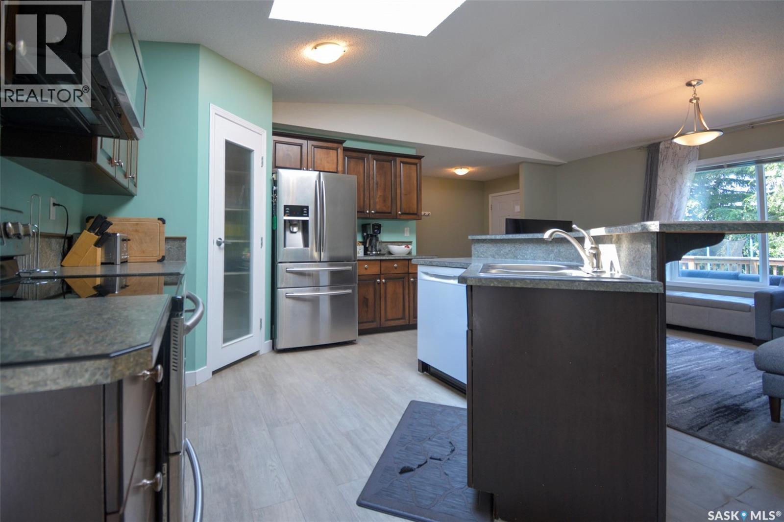 520 Assiniboia Avenue, Southey, SK - Indoor Photo Showing Kitchen
