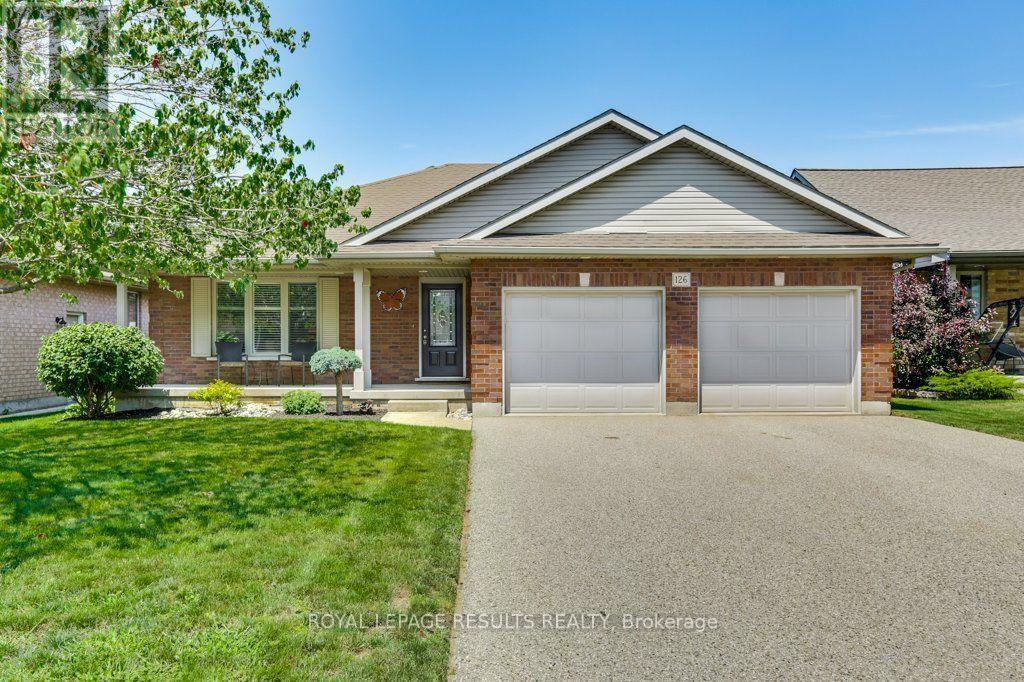 126 Glendale Drive, Tillsonburg, ON - Outdoor With Facade
