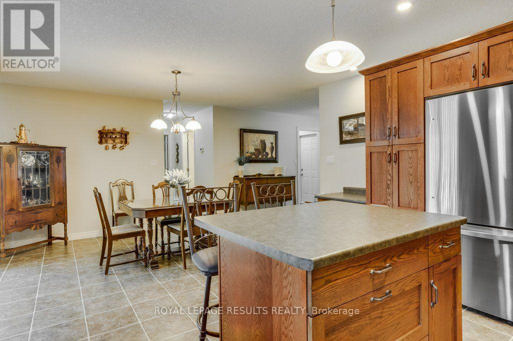 126 Glendale Drive, Tillsonburg, ON - Indoor