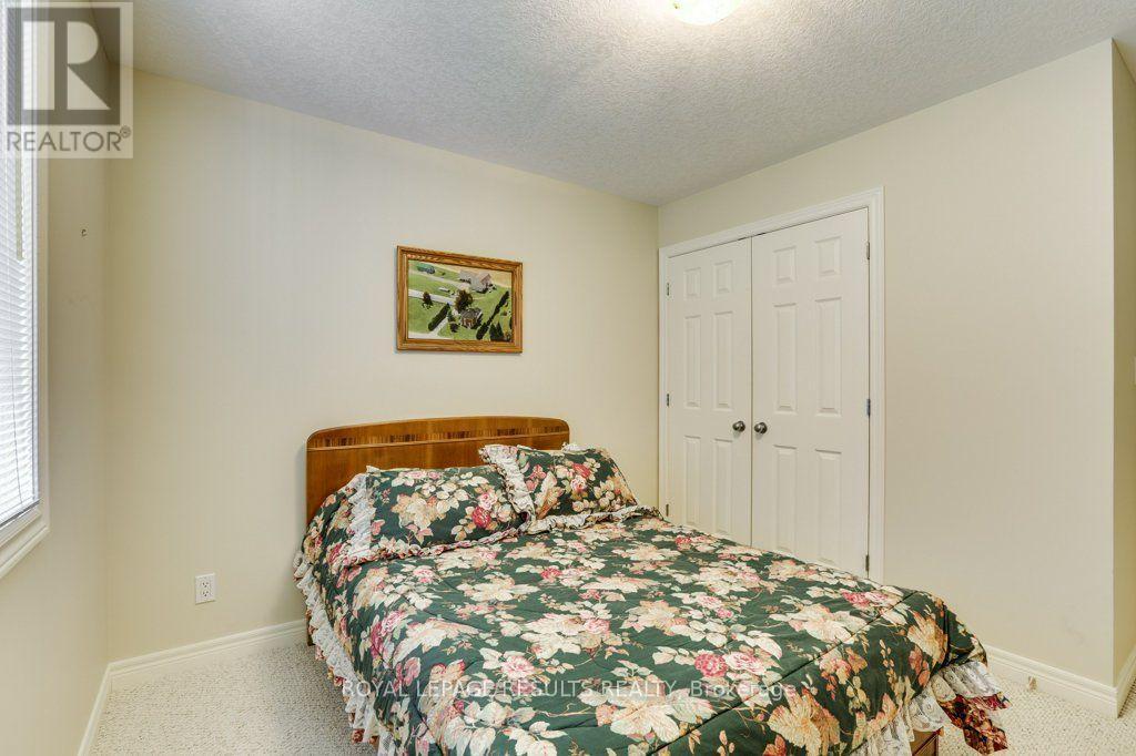 126 Glendale Drive, Tillsonburg, ON - Indoor Photo Showing Bedroom