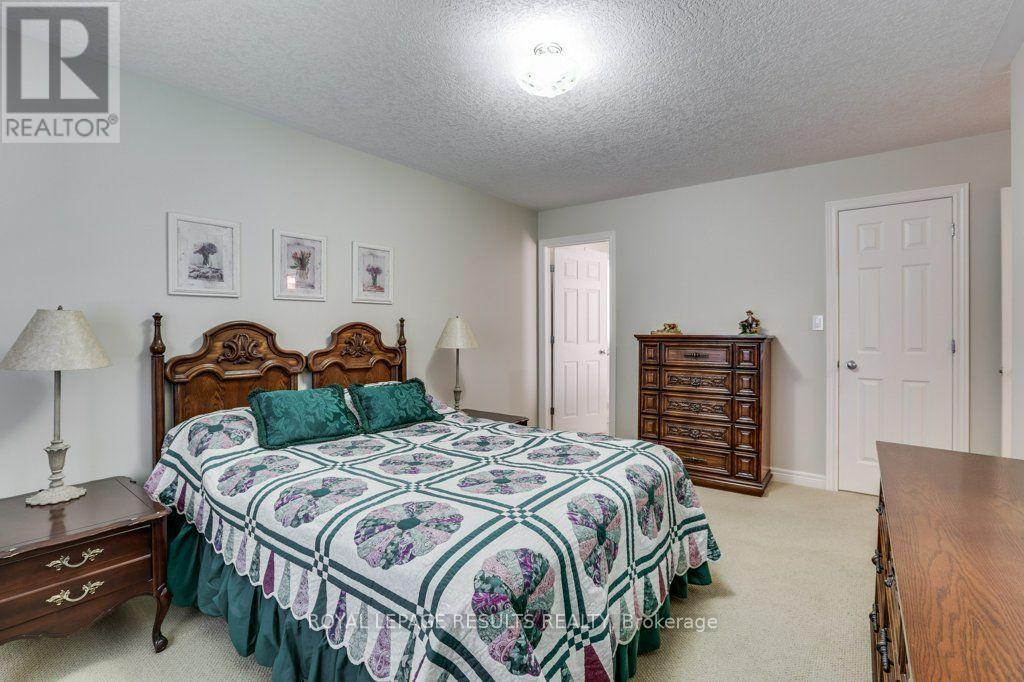 126 Glendale Drive, Tillsonburg, ON - Indoor Photo Showing Bedroom