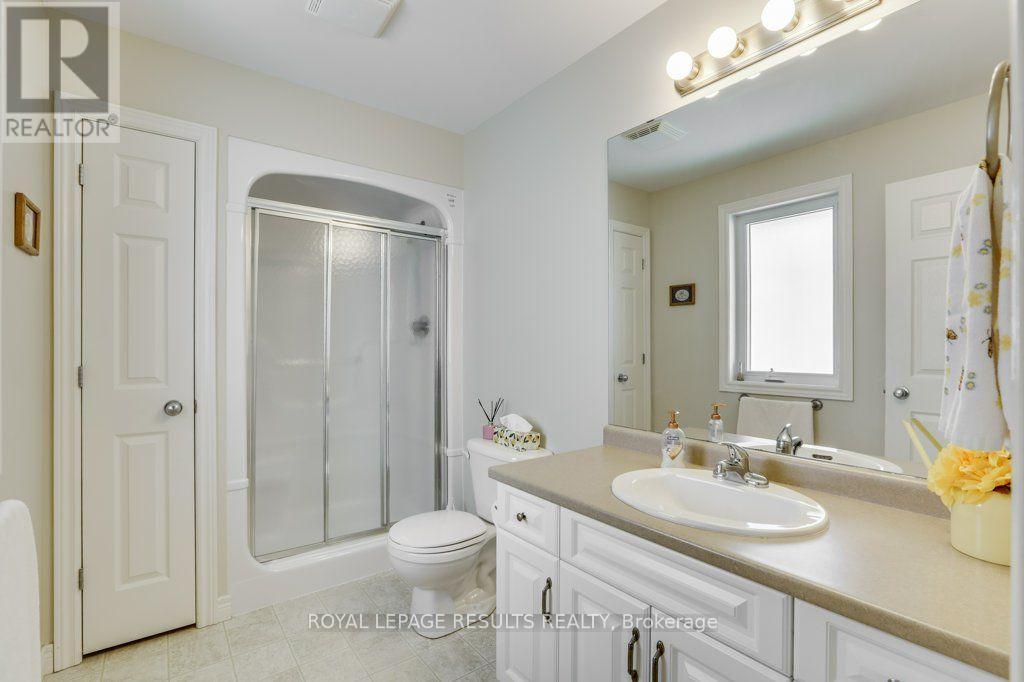 126 Glendale Drive, Tillsonburg, ON - Indoor Photo Showing Bathroom