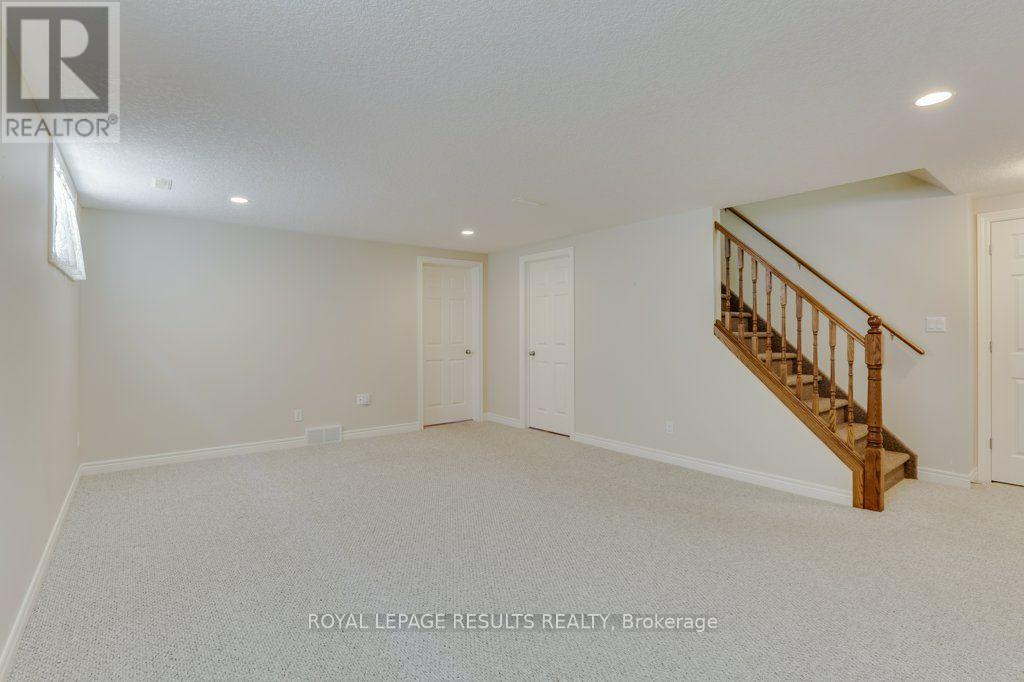 126 Glendale Drive, Tillsonburg, ON - Indoor Photo Showing Other Room