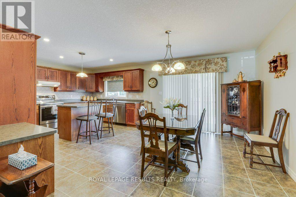 126 Glendale Drive, Tillsonburg, ON - Indoor