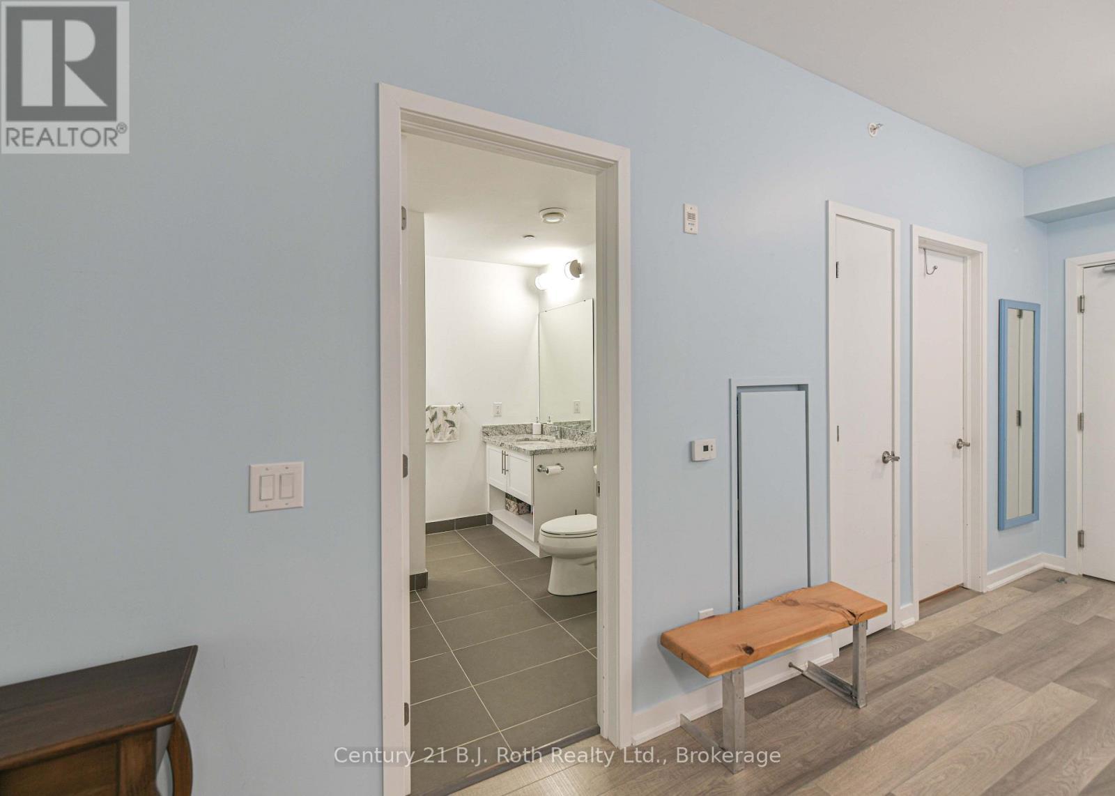 Suite 206 - 40 Horseshoe Boulevard, Oro-Medonte (Horseshoe Valley), ON - Indoor Photo Showing Other Room