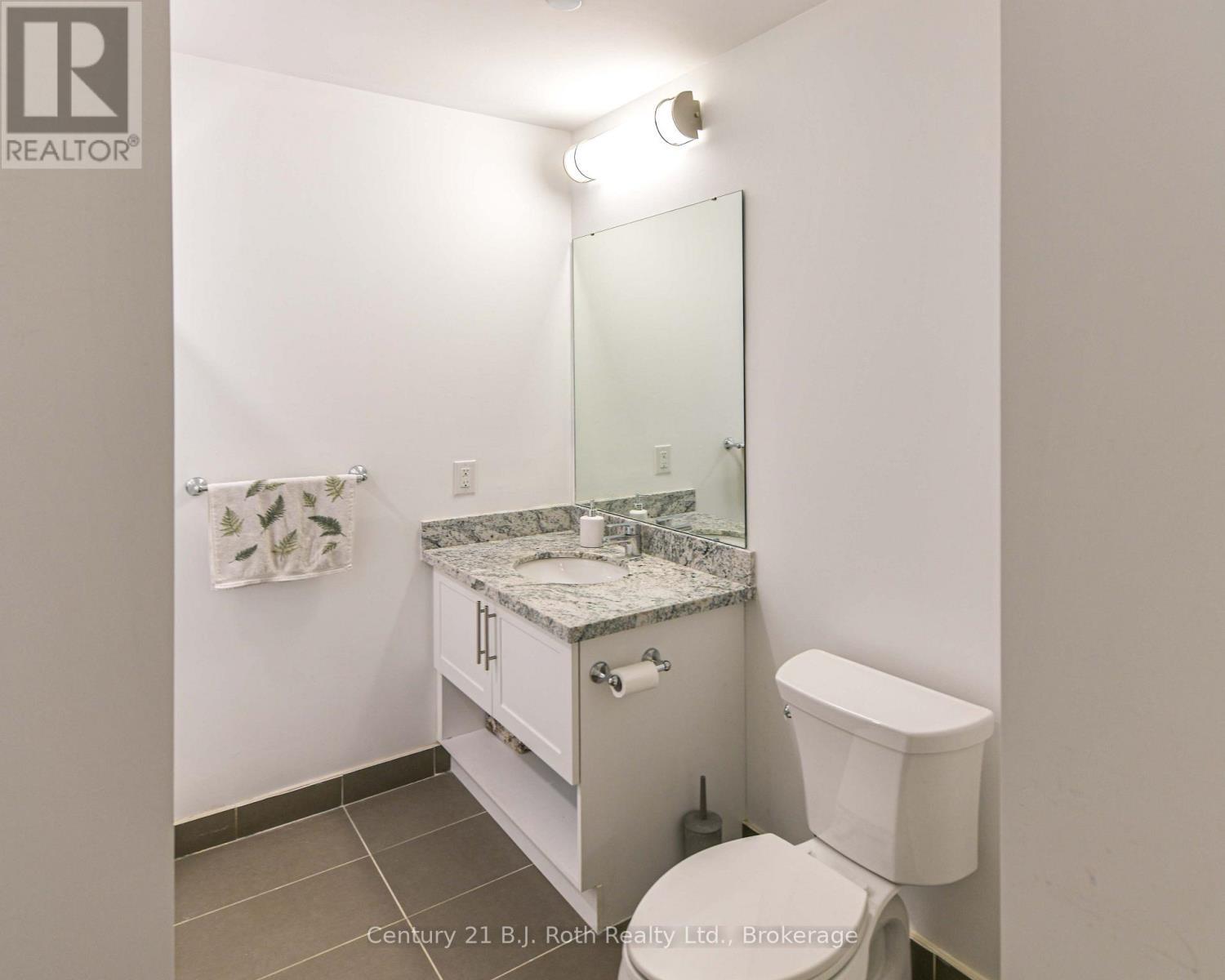 Main 3 piece bathroom - Suite 206 - 40 Horseshoe Boulevard, Oro-Medonte (Horseshoe Valley), ON - Indoor Photo Showing Bathroom