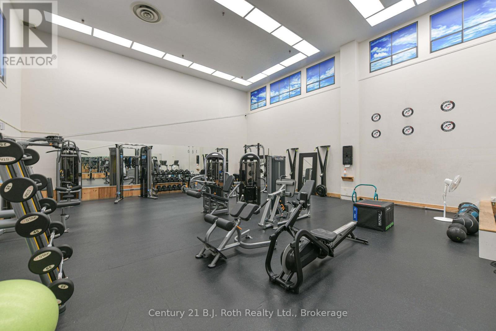 Suite 206 - 40 Horseshoe Boulevard, Oro-Medonte (Horseshoe Valley), ON - Indoor Photo Showing Gym Room