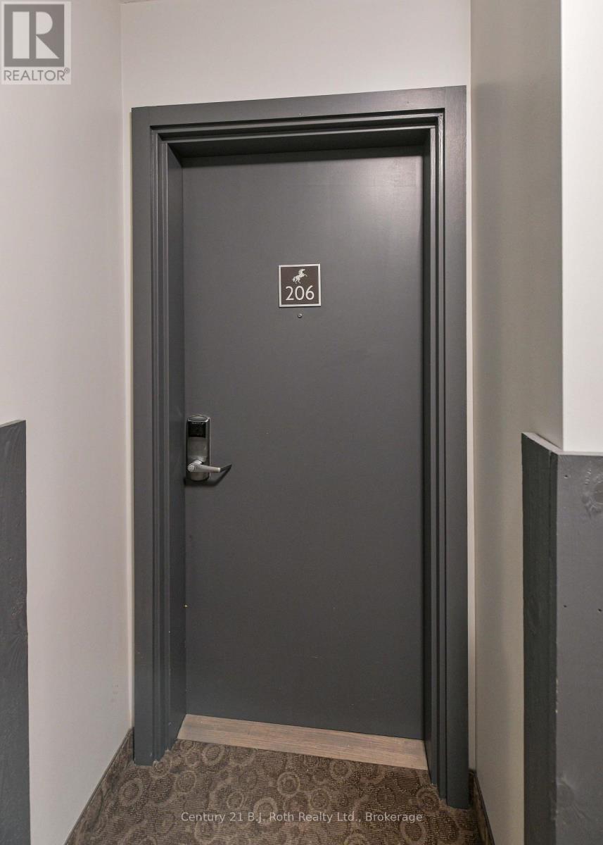 Welcome to Suite 206 - Suite 206 - 40 Horseshoe Boulevard, Oro-Medonte (Horseshoe Valley), ON - Indoor