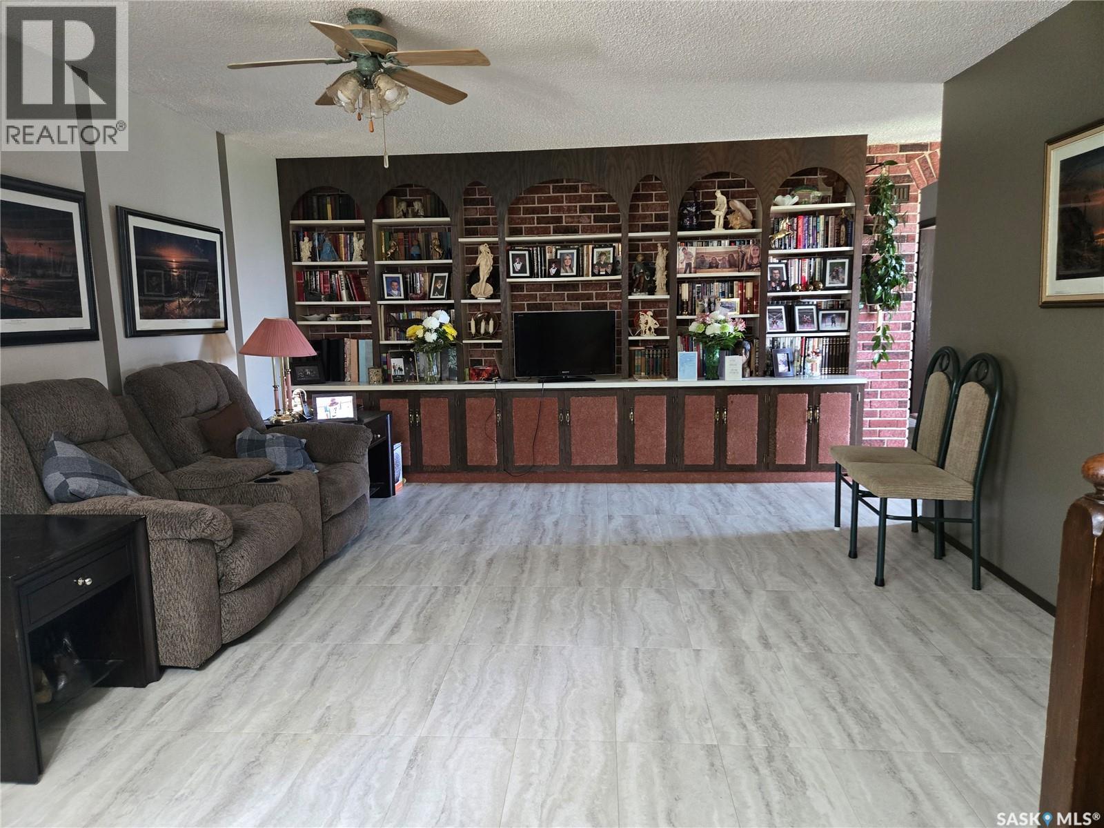 Smandych Acreage, Cote Rm No. 271, SK - Indoor Photo Showing Living Room