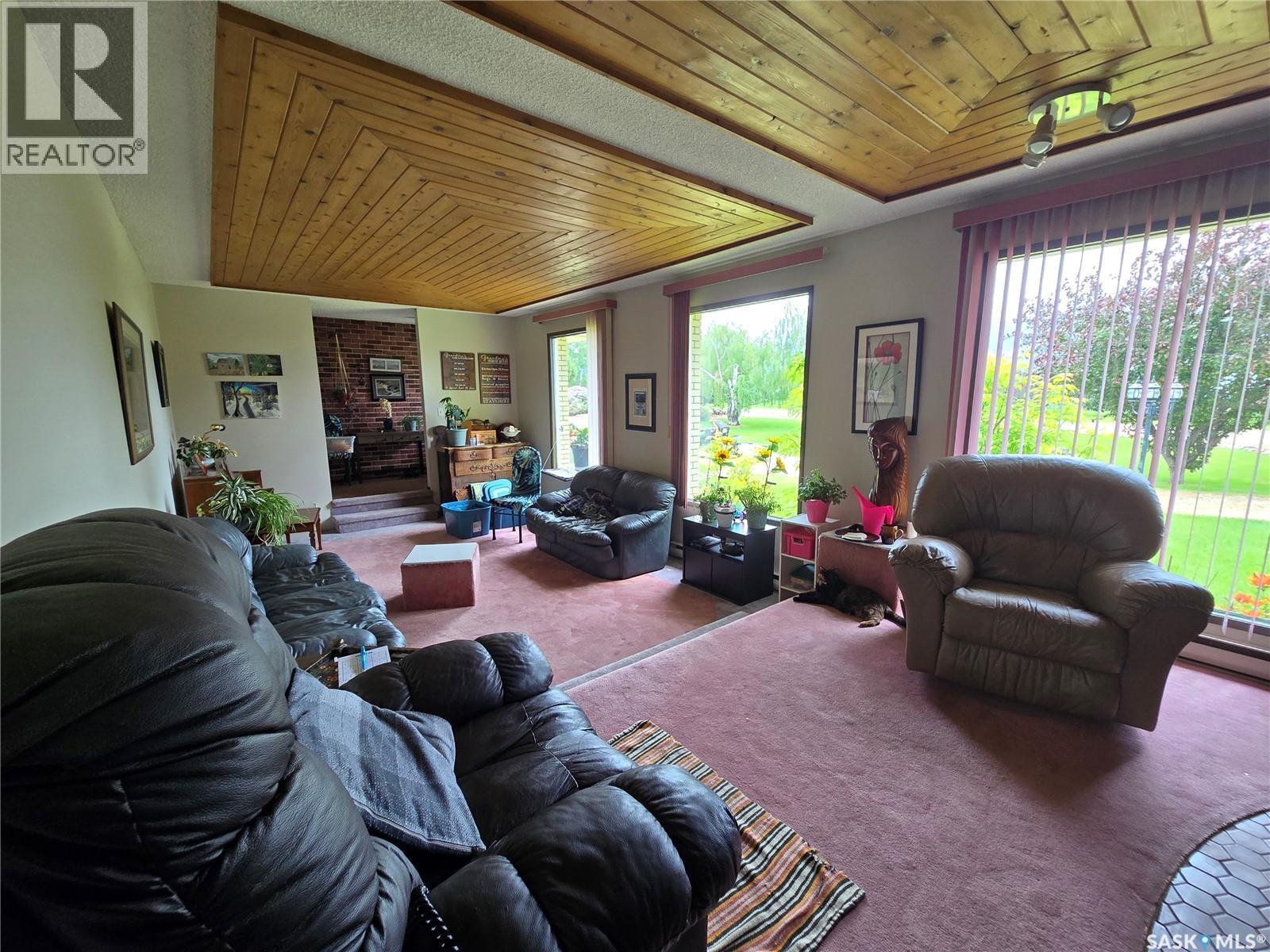 Smandych Acreage, Cote Rm No. 271, SK - Indoor Photo Showing Living Room