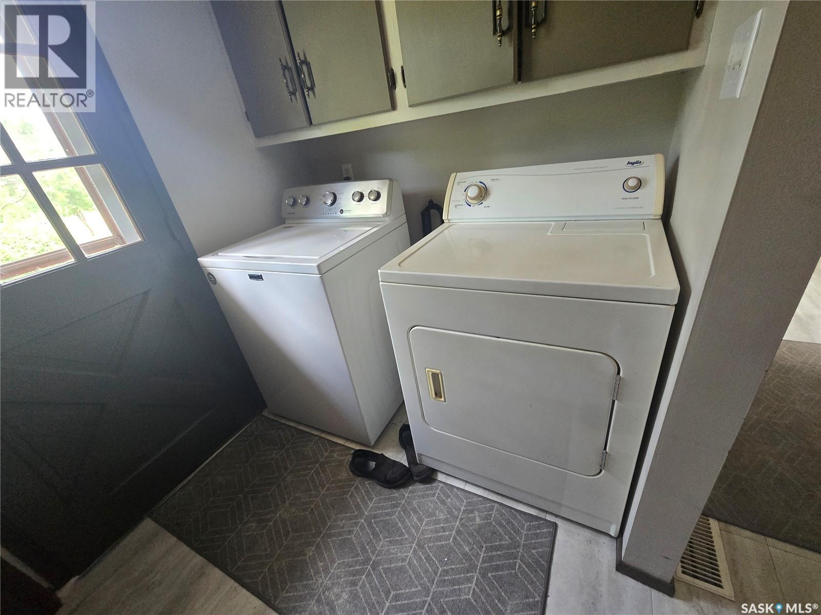 Smandych Acreage, Cote Rm No. 271, SK - Indoor Photo Showing Laundry Room
