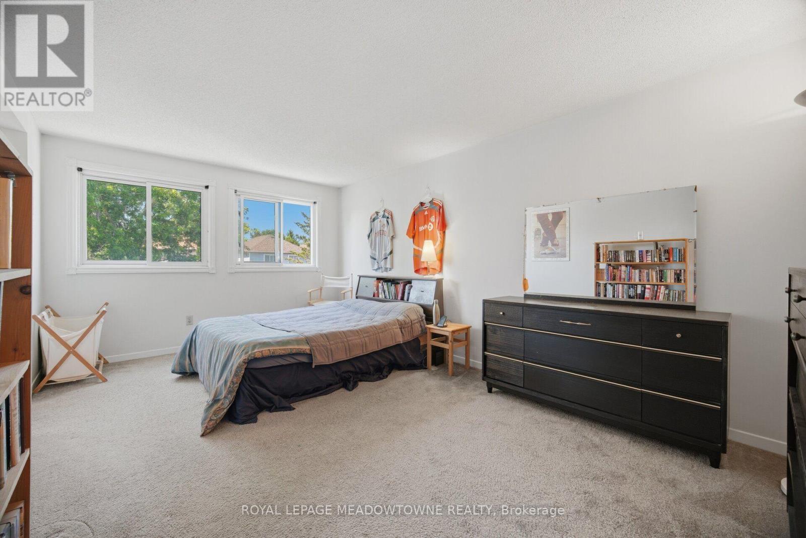 3139 Cambourne Crescent, Mississauga, ON - Indoor Photo Showing Bedroom