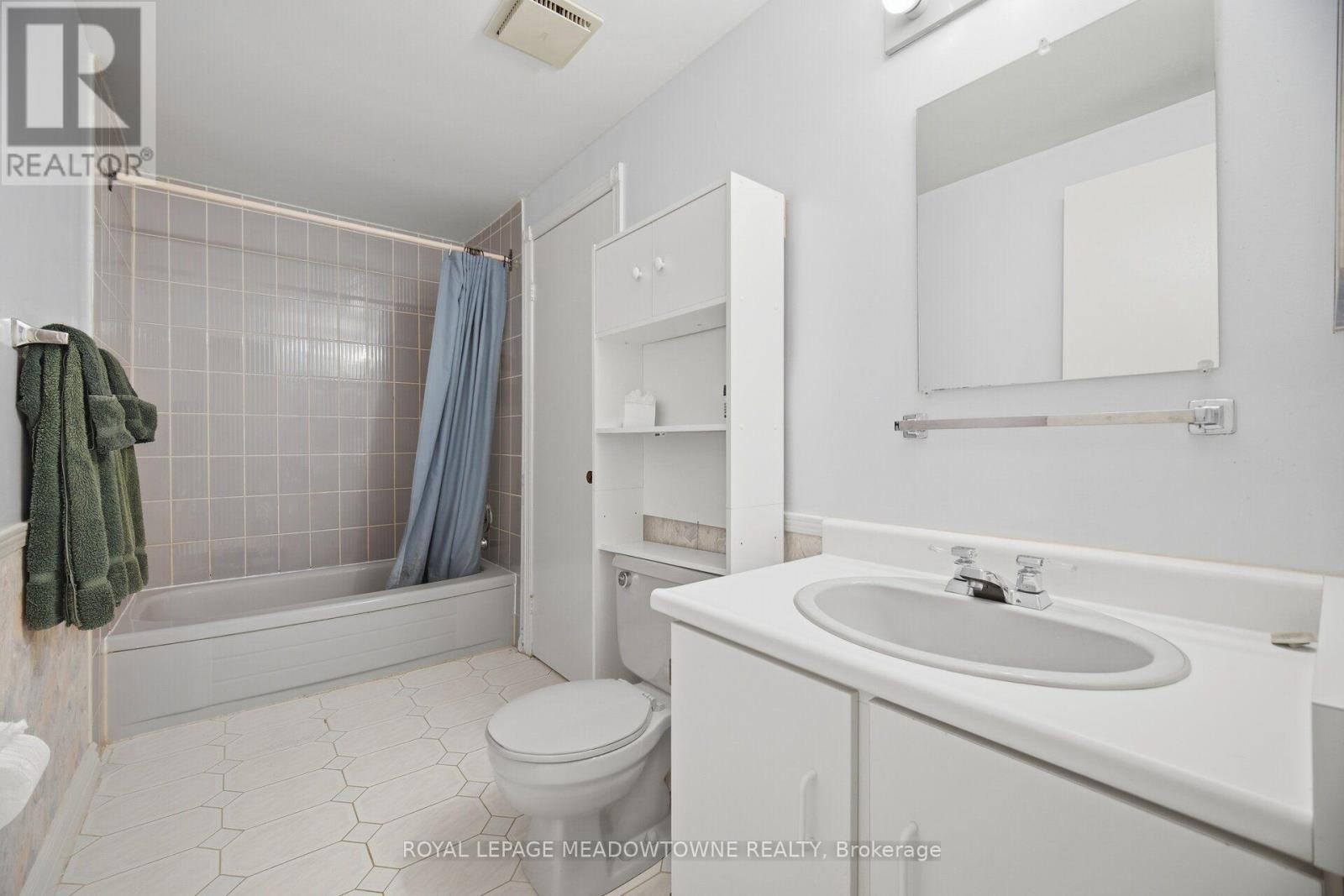 3139 Cambourne Crescent, Mississauga, ON - Indoor Photo Showing Bathroom