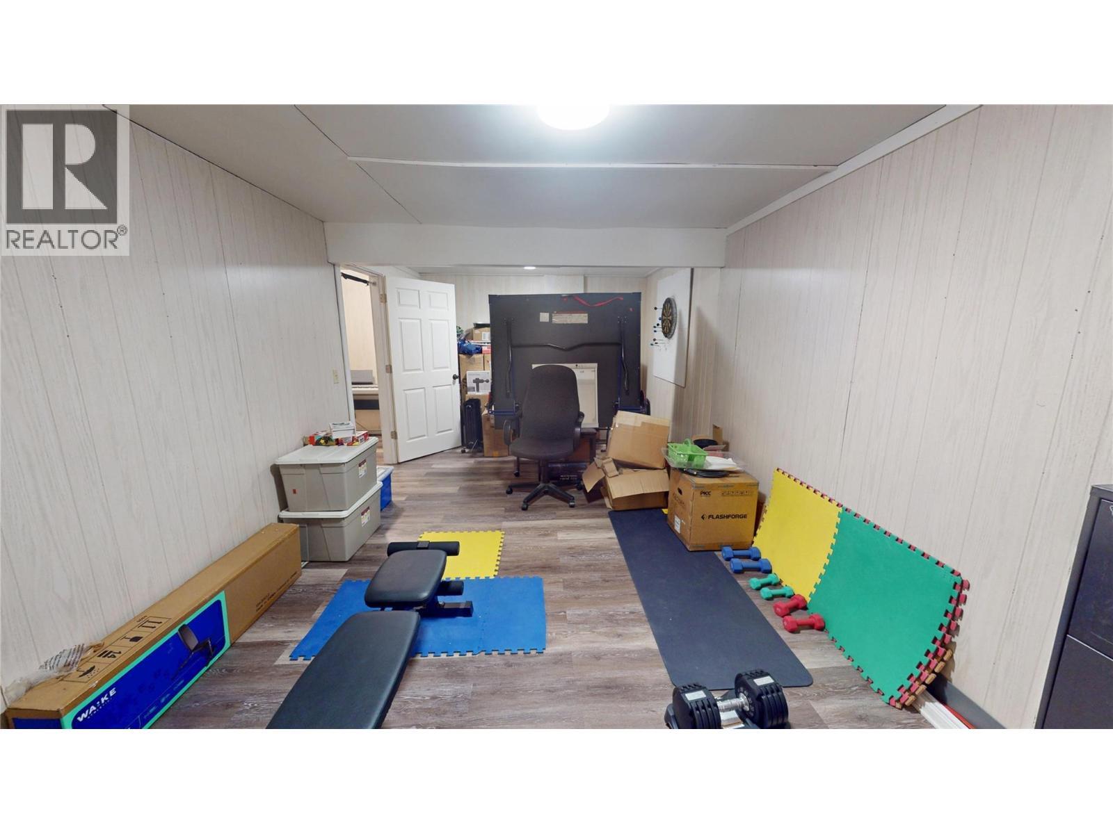 504 30Th Avenue S, Cranbrook, BC - Indoor