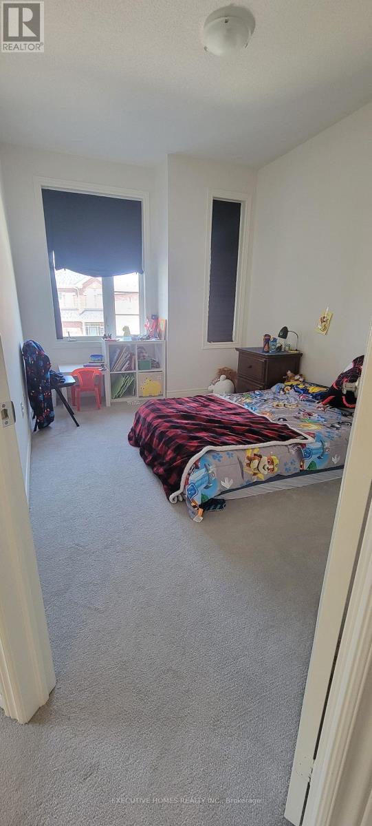 282 Great Falls Boulevard, Hamilton, ON - Indoor Photo Showing Bedroom