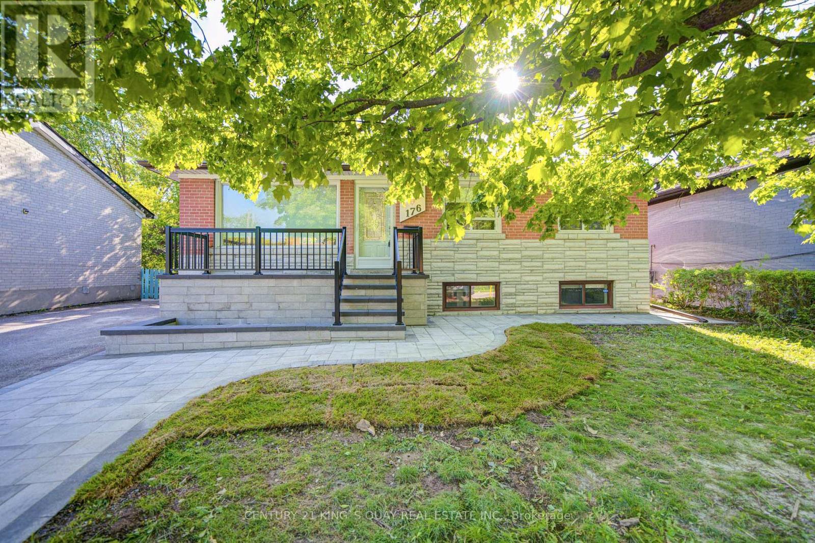 176 Felix Road, Richmond Hill, ON - Outdoor With Deck Patio Veranda
