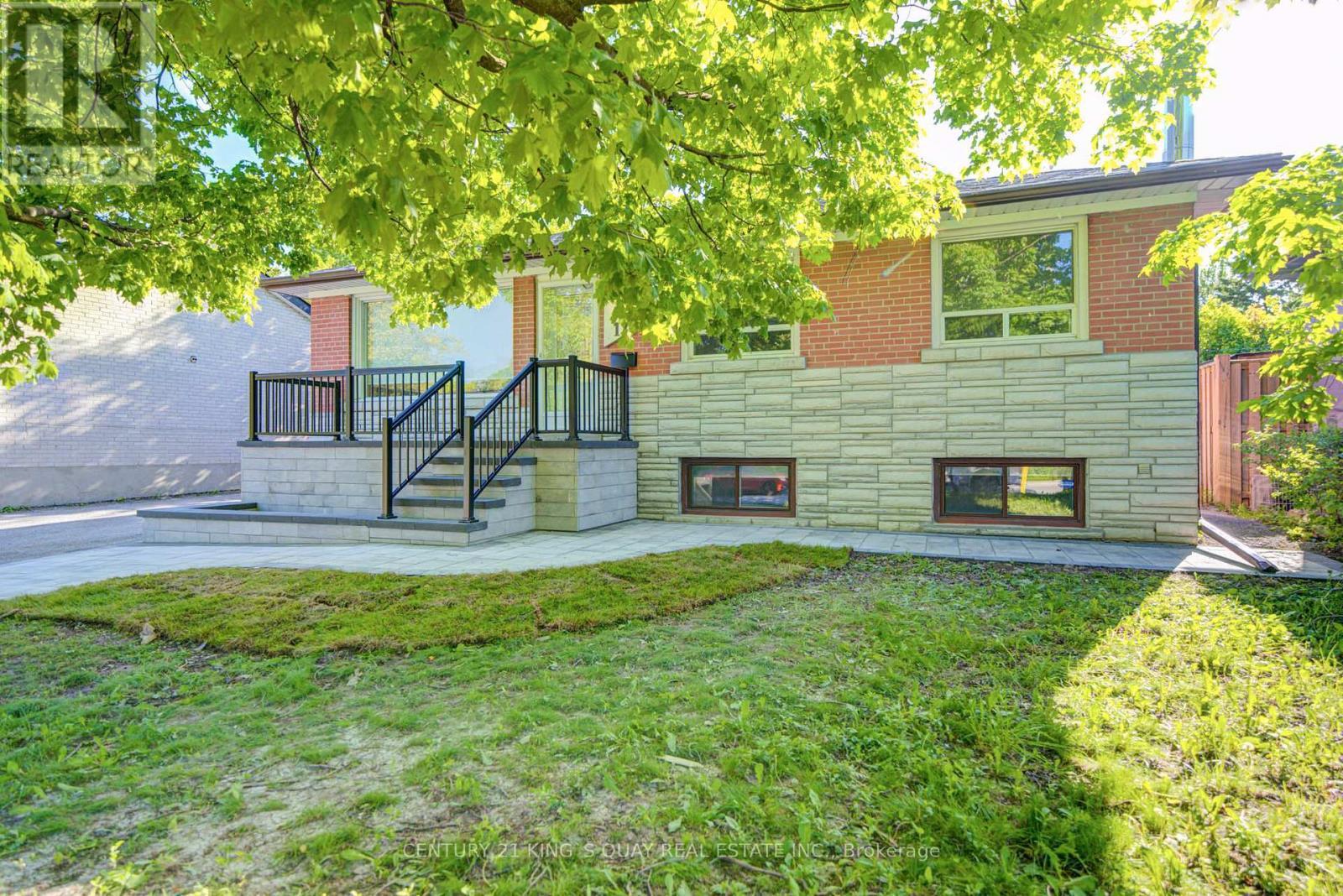 176 Felix Road, Richmond Hill, ON - Outdoor