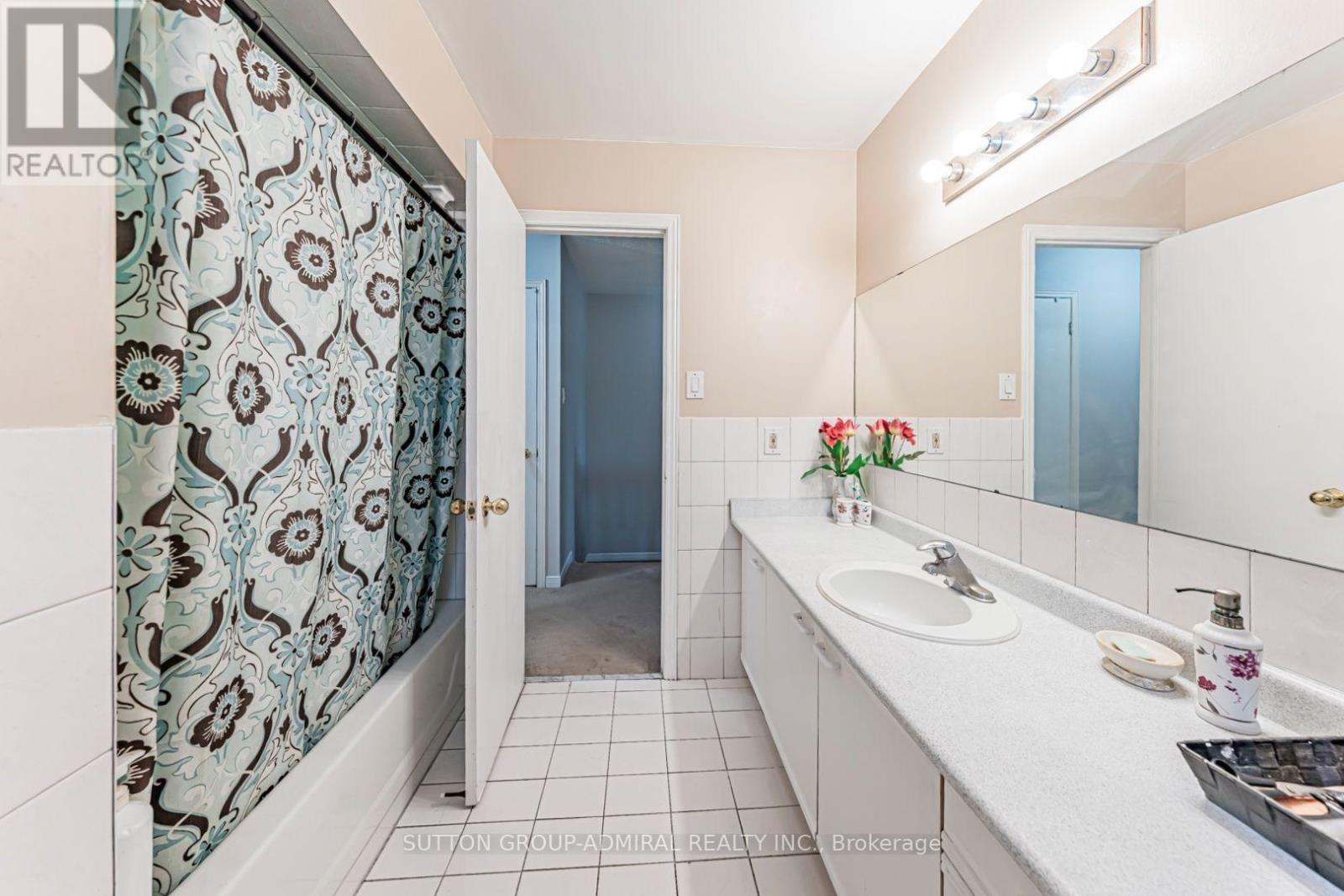162 Bighorn Crescent, Brampton, ON - Indoor Photo Showing Bathroom