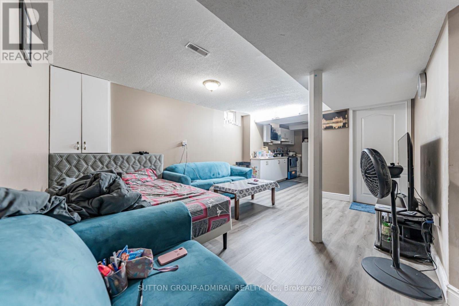 162 Bighorn Crescent, Brampton, ON - Indoor