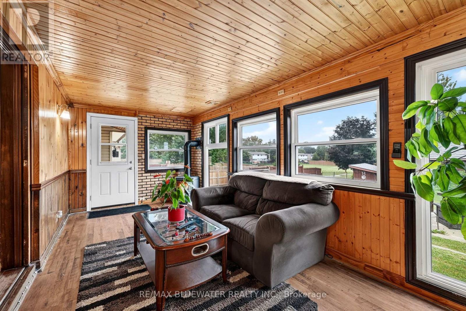 210 Hill Street, Central Huron (Clinton), ON - With Deck Patio Veranda With Exterior
