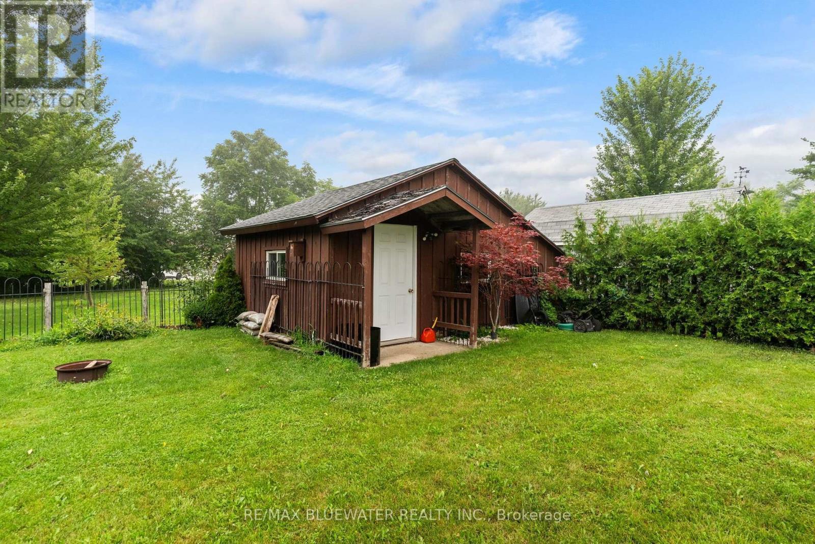 210 Hill Street, Central Huron (Clinton), ON - Outdoor