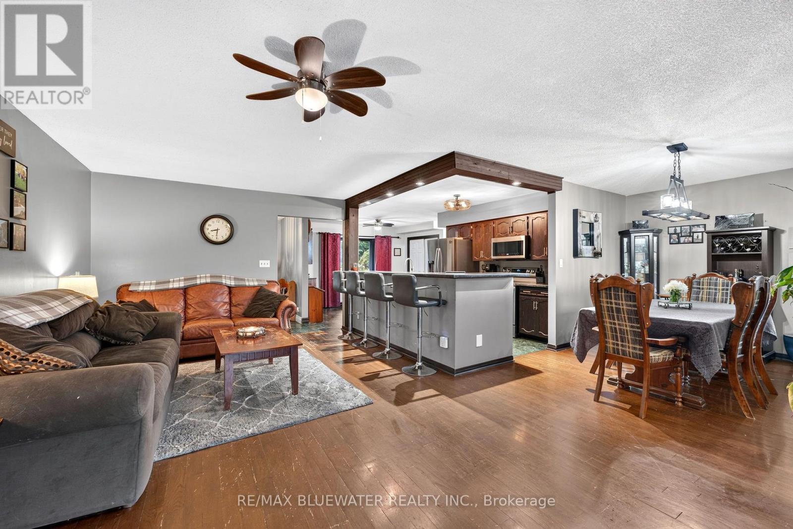 210 Hill Street, Central Huron (Clinton), ON - Indoor