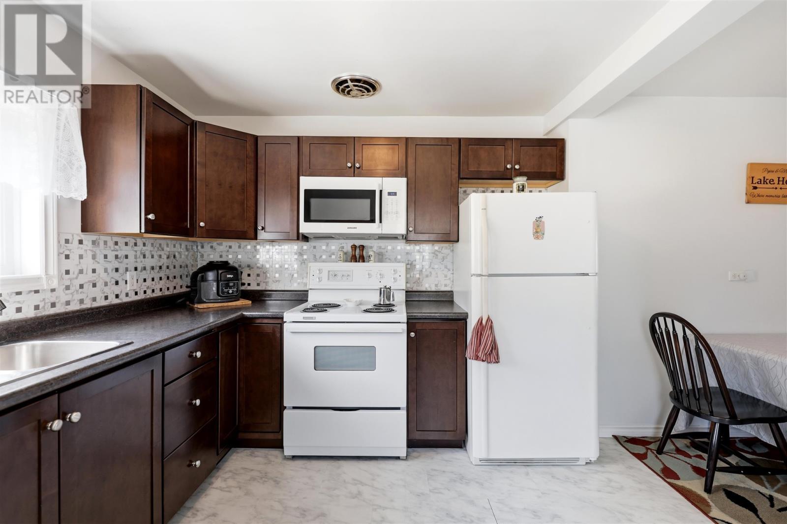 59 Queen St, Thessalon, ON - Indoor Photo Showing Kitchen