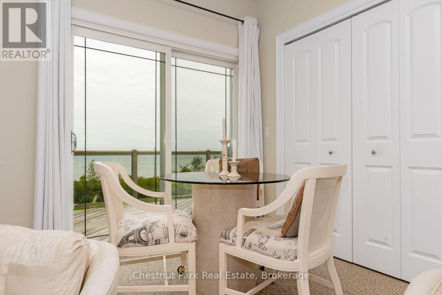 Watch the boats go by - 133 Lakeshore Road E, Blue Mountains, ON - Indoor