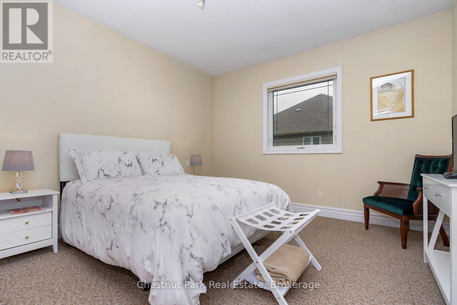 Second Bedroom - 133 Lakeshore Road E, Blue Mountains, ON - Indoor Photo Showing Bedroom
