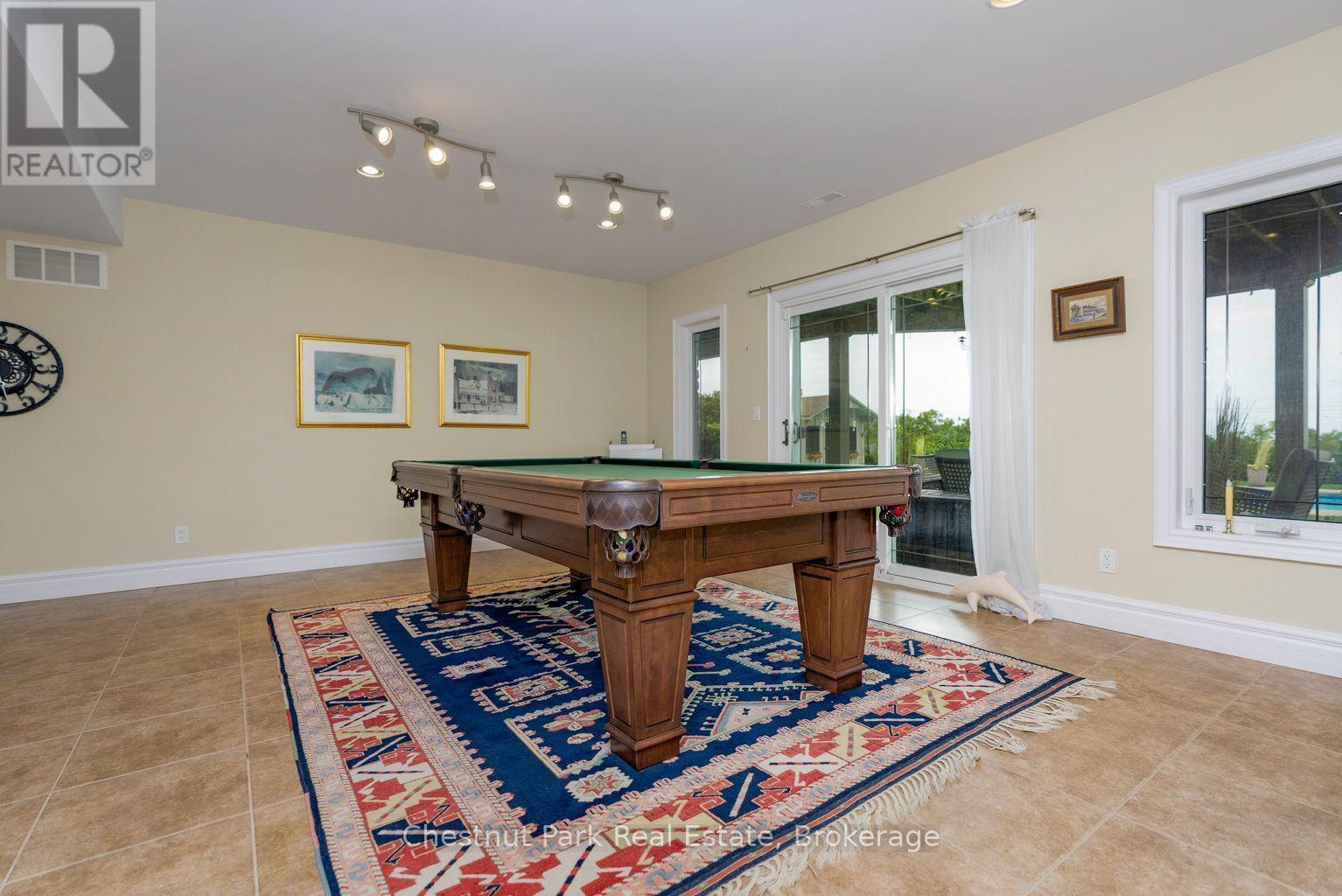 Games room - 133 Lakeshore Road E, Blue Mountains, ON - Indoor Photo Showing Other Room