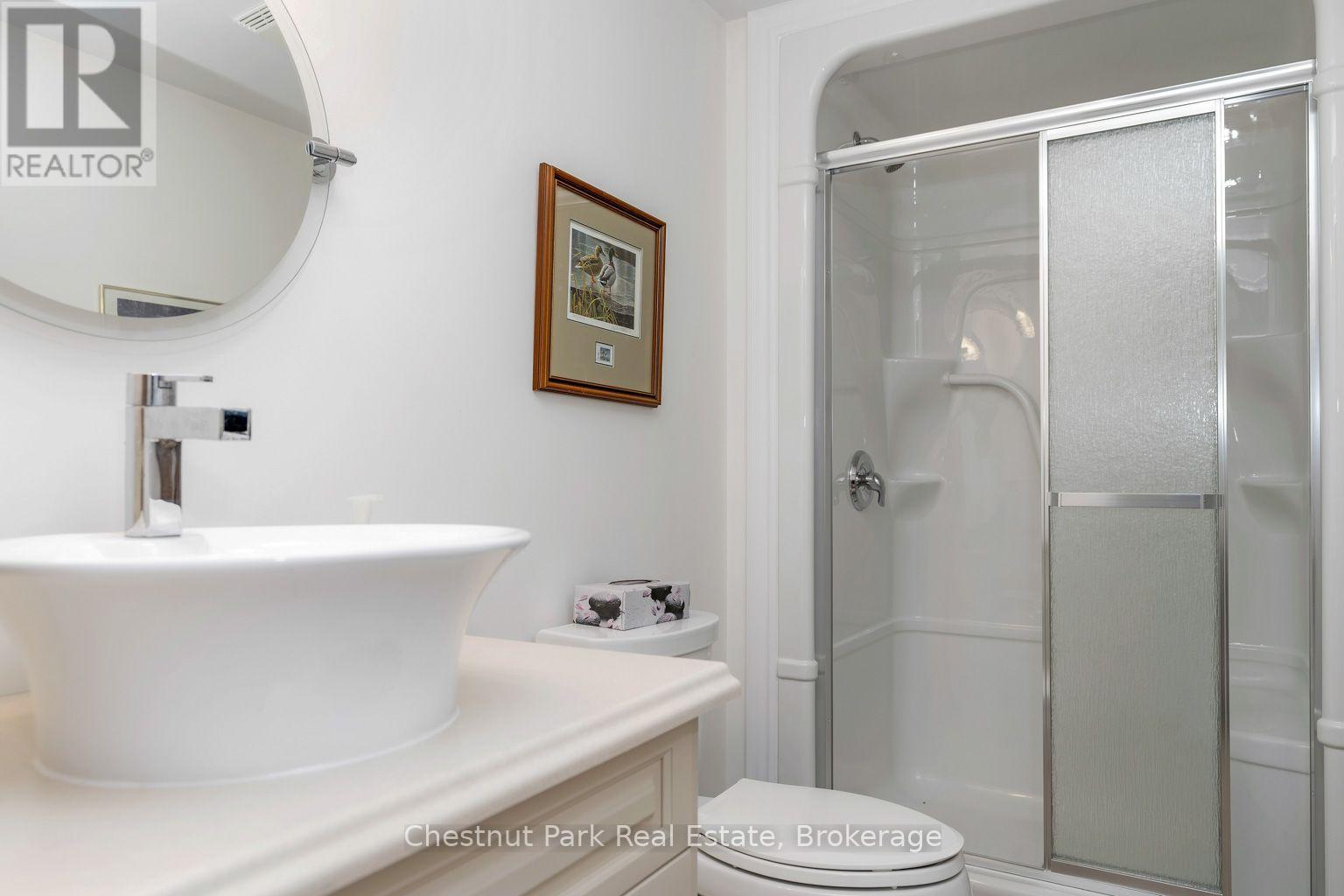 133 Lakeshore Road E, Blue Mountains, ON - Indoor Photo Showing Bathroom