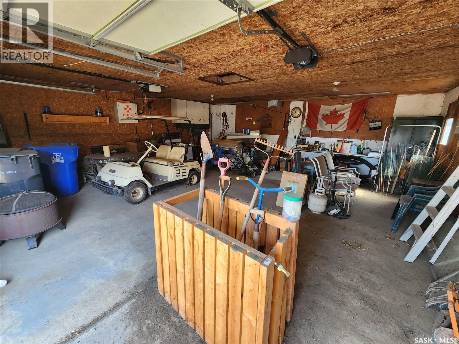215 Menzies Street, North Portal, SK - Indoor Photo Showing Garage