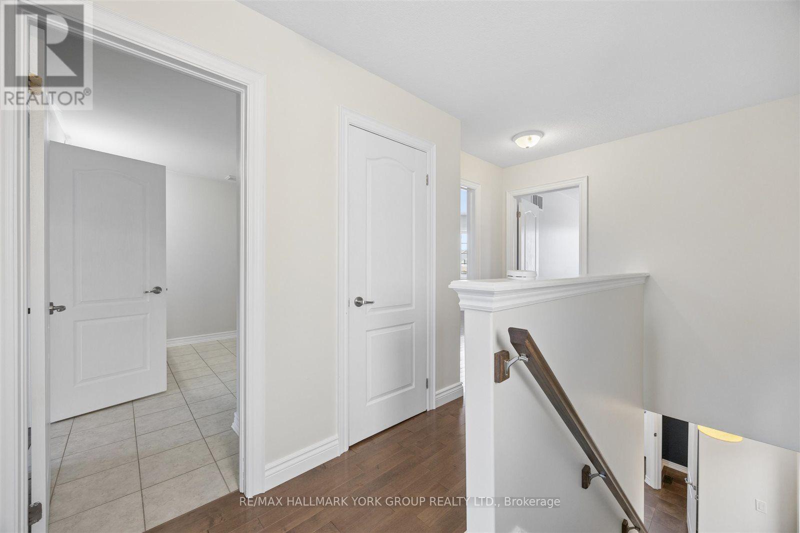 132 Banting Crescent, Essa, ON - Indoor Photo Showing Other Room