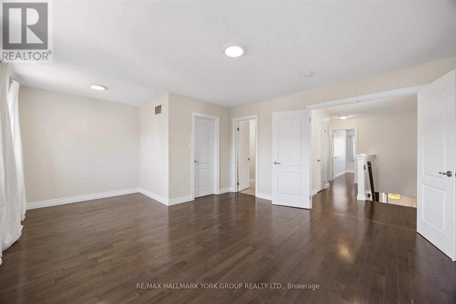 132 Banting Crescent, Essa, ON - Indoor Photo Showing Other Room