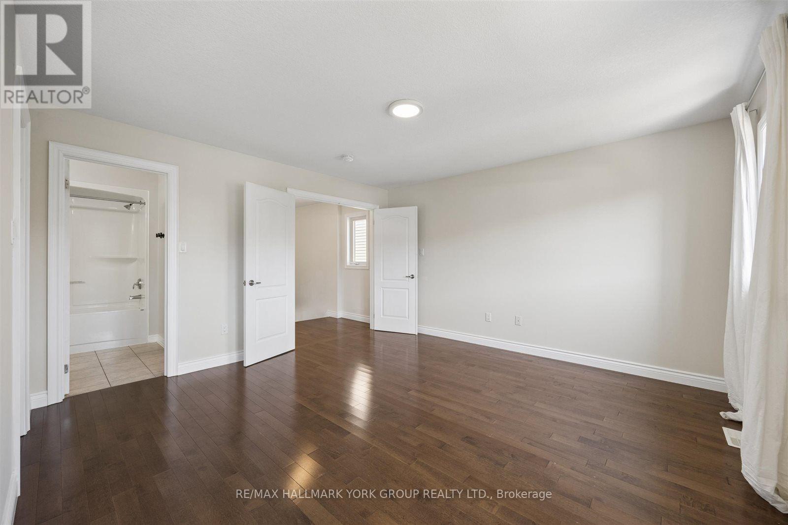 132 Banting Crescent, Essa, ON - Indoor Photo Showing Other Room