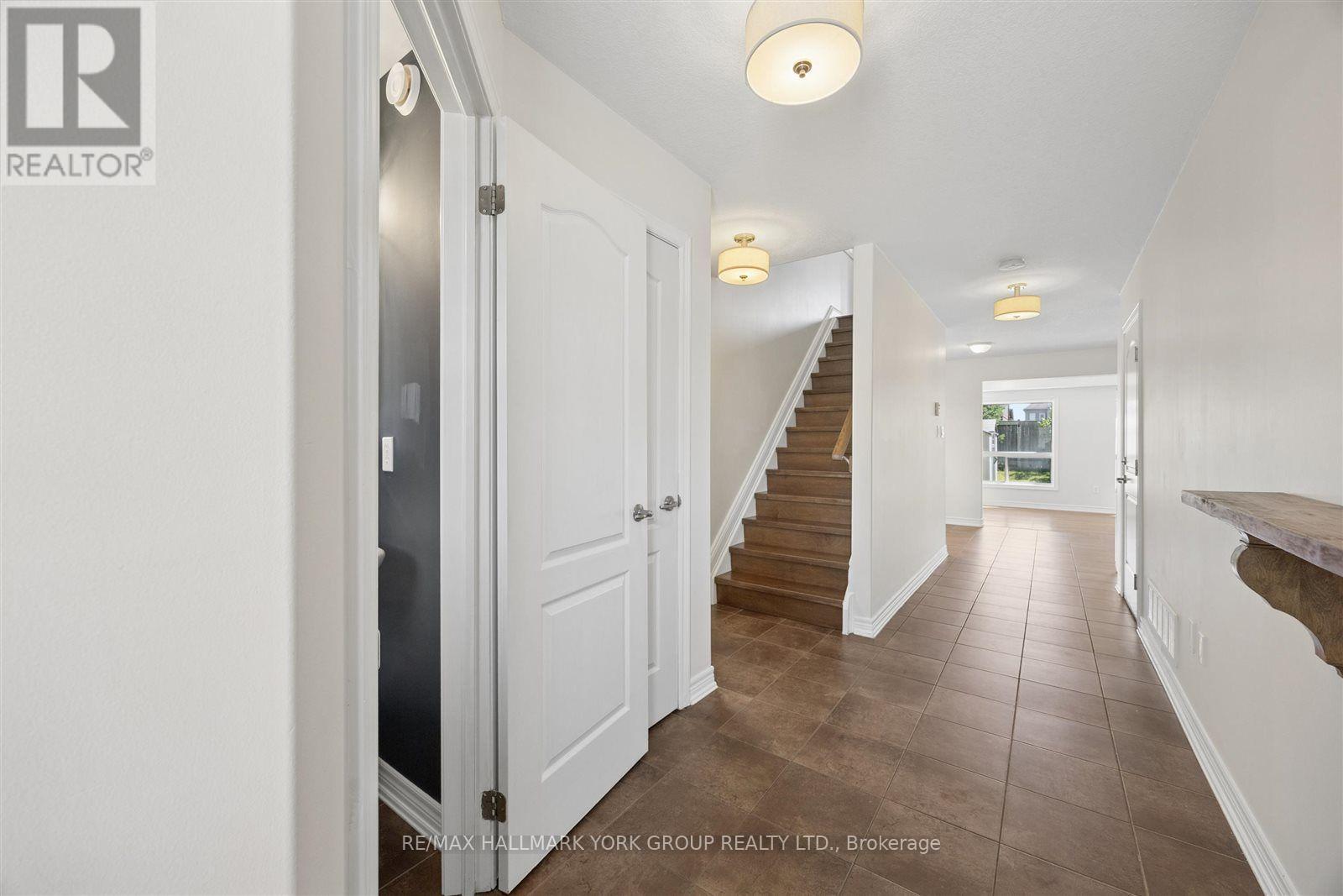 132 Banting Crescent, Essa, ON - Indoor Photo Showing Other Room
