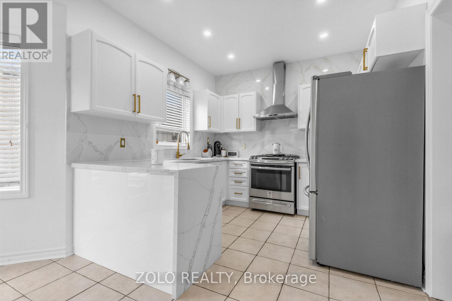 1911 Swan Street, Innisfil, ON - Indoor
