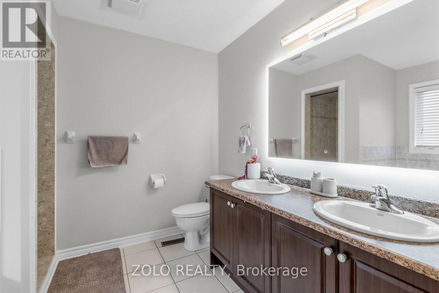 1911 Swan Street, Innisfil, ON - Indoor Photo Showing Bathroom