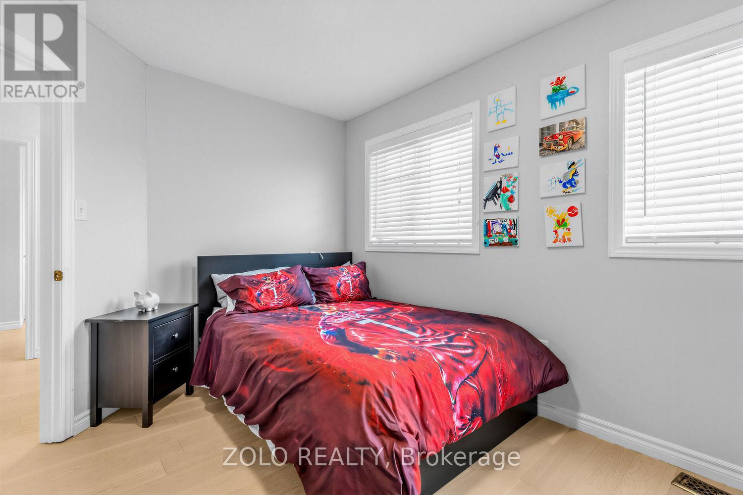 1911 Swan Street, Innisfil, ON - Indoor Photo Showing Bedroom