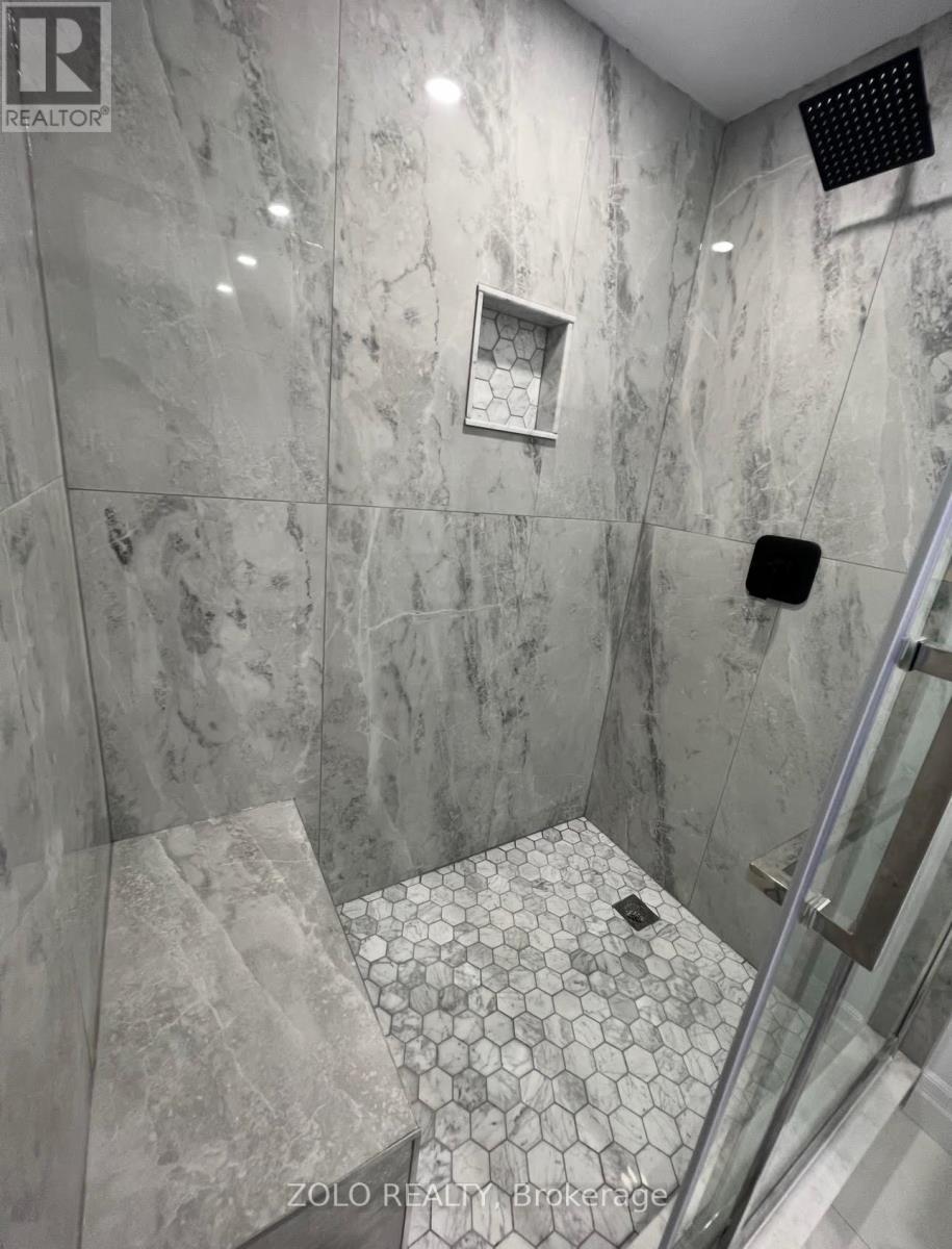 1911 Swan Street, Innisfil, ON - Indoor Photo Showing Bathroom
