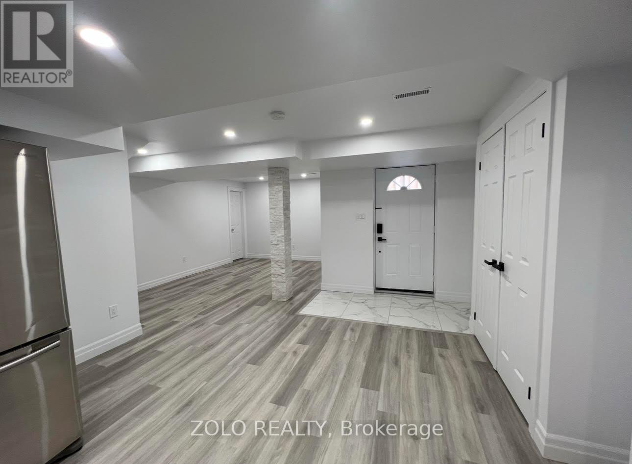 1911 Swan Street, Innisfil, ON - Indoor Photo Showing Other Room